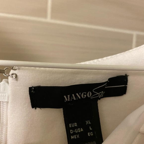 White dress - Picture 4 of 5